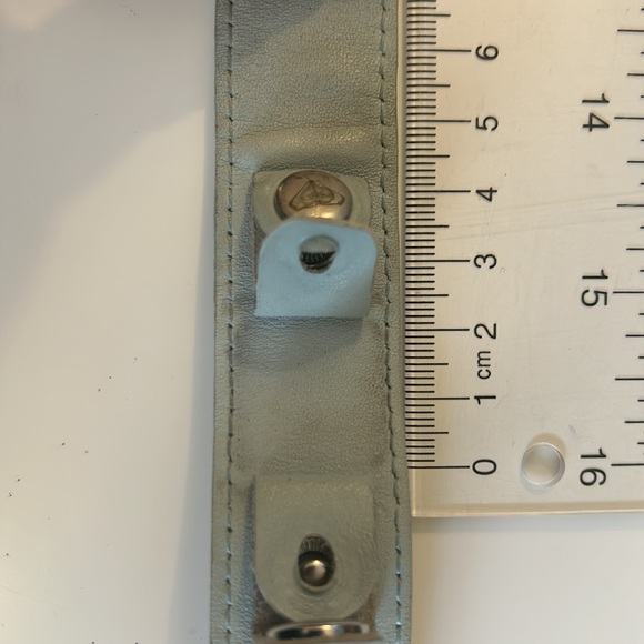 Light blue leather Roxy watch strap - Picture 4 of 4